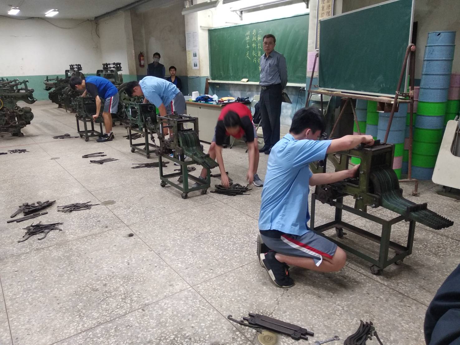 台中市立沙鹿高工108學年度紡織科技藝競賽紡織機械修護工第一名